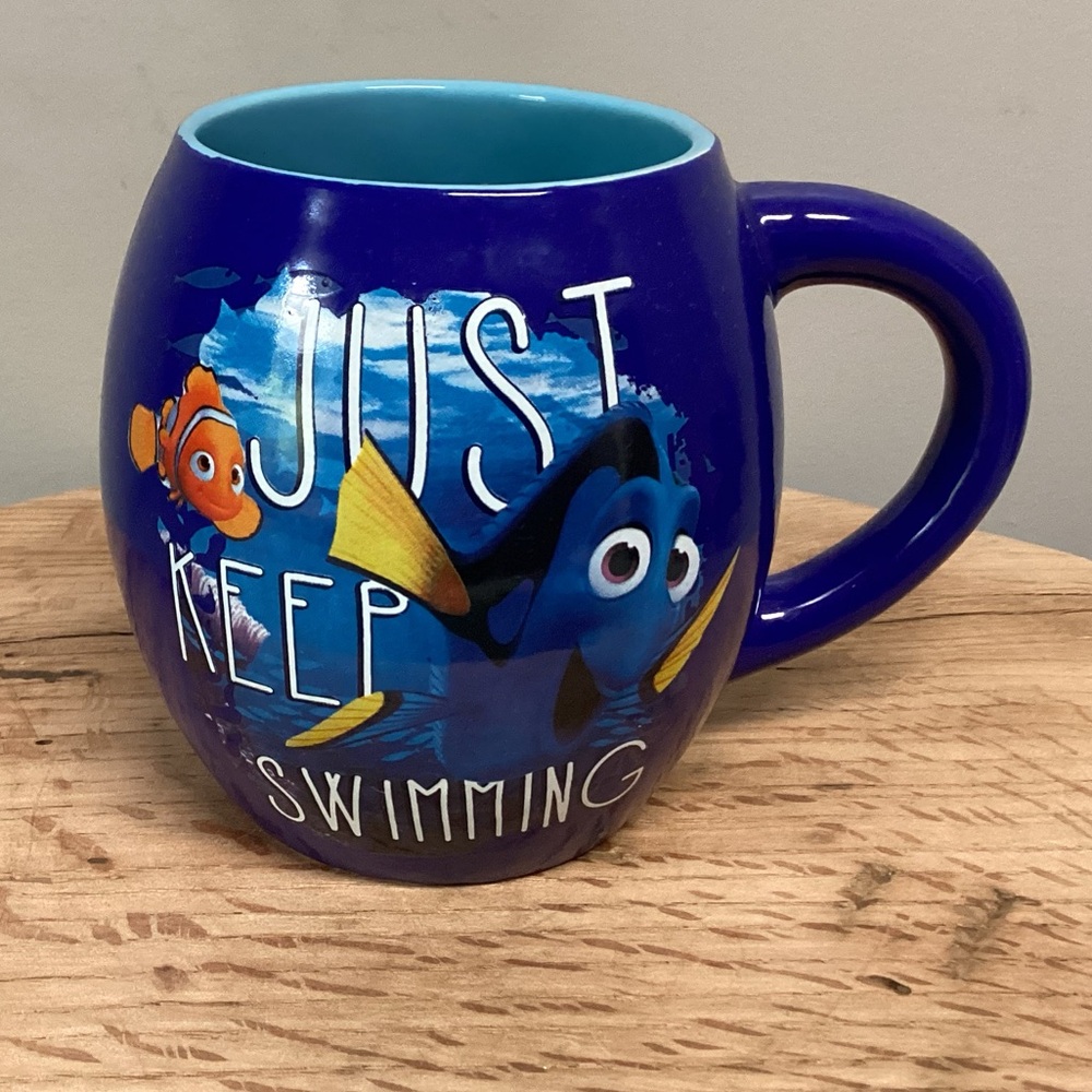 🔵 Disney Pixar Finding Dory Coffee Tea Mug / Cup - Ceramic Crafted - Like New - Picture 2 of 12